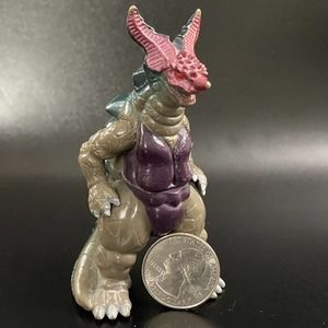 2001 Yutaka Golmede Gormede Ultraman Cosmos Kaiju Vinyl Mini Figure